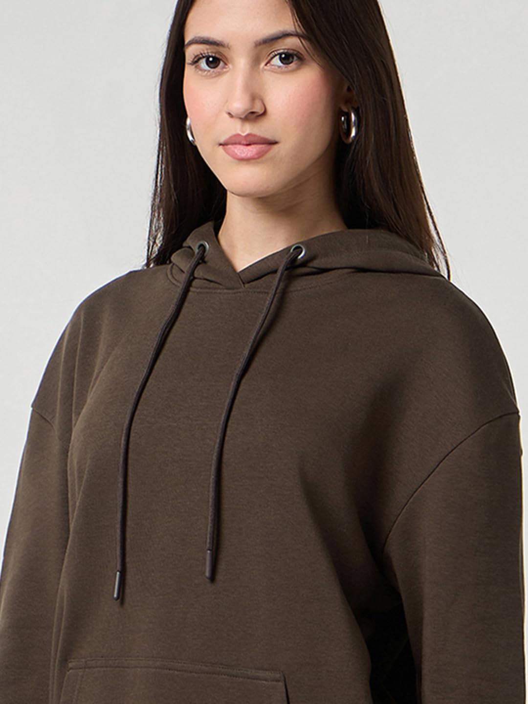 Bewakoof Women's Solid Oversized Fit Full Sleeve Hooded Cotton Blend Hoodies